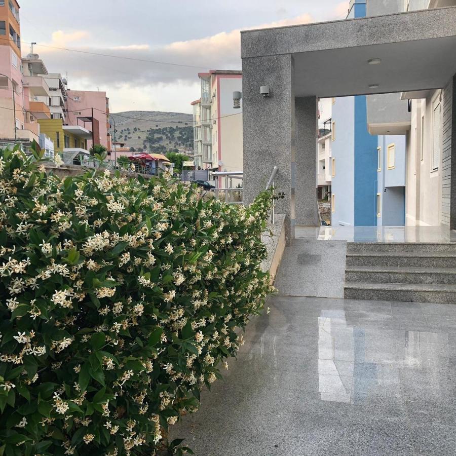 Mary'S Apartment Sarande Ngoại thất bức ảnh