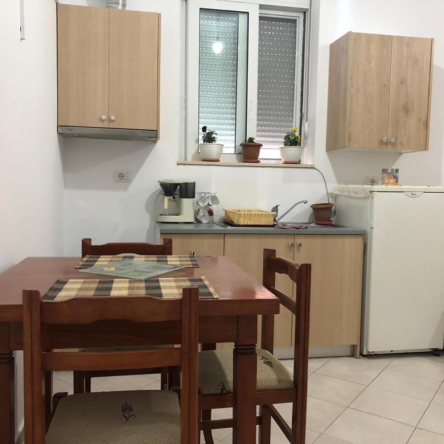 Mary'S Apartment Sarande Ngoại thất bức ảnh