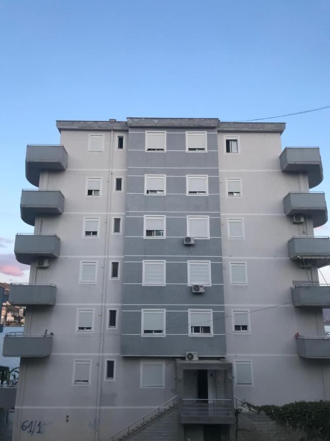 Mary'S Apartment Sarande Ngoại thất bức ảnh